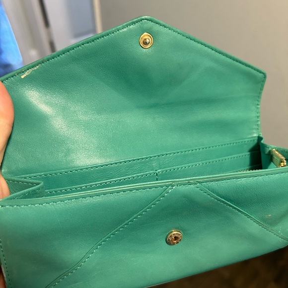 Tory Burch Leather Wallet with a Bow - Picture 8 of 8